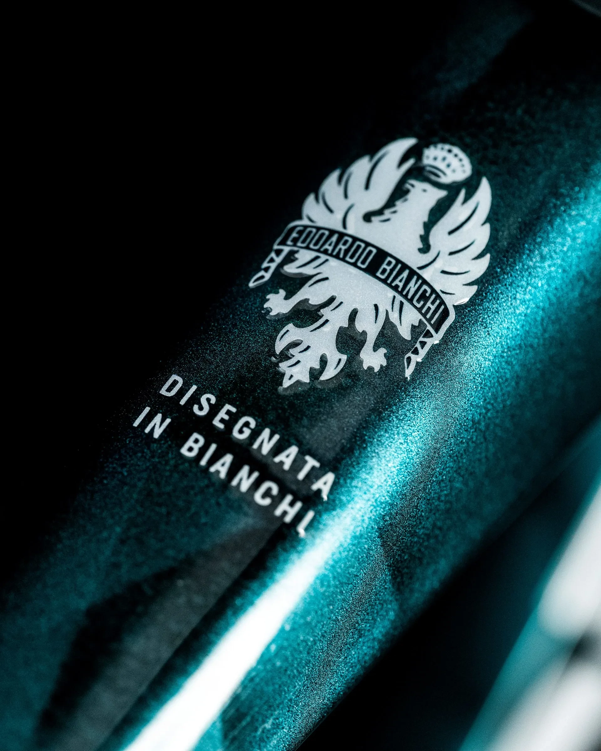 Officina Bianchi kézzel festett, egyedi kerékpár vázak