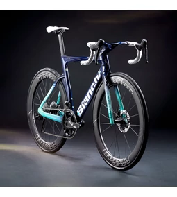 Bianchi × Bahrain Victorious: magyar szálak és az új WorldTour partnerség