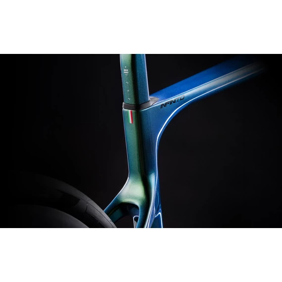 BIANCHI INFINITO PRO Force AXS 12sp kerékpár wattmérővel (2026)